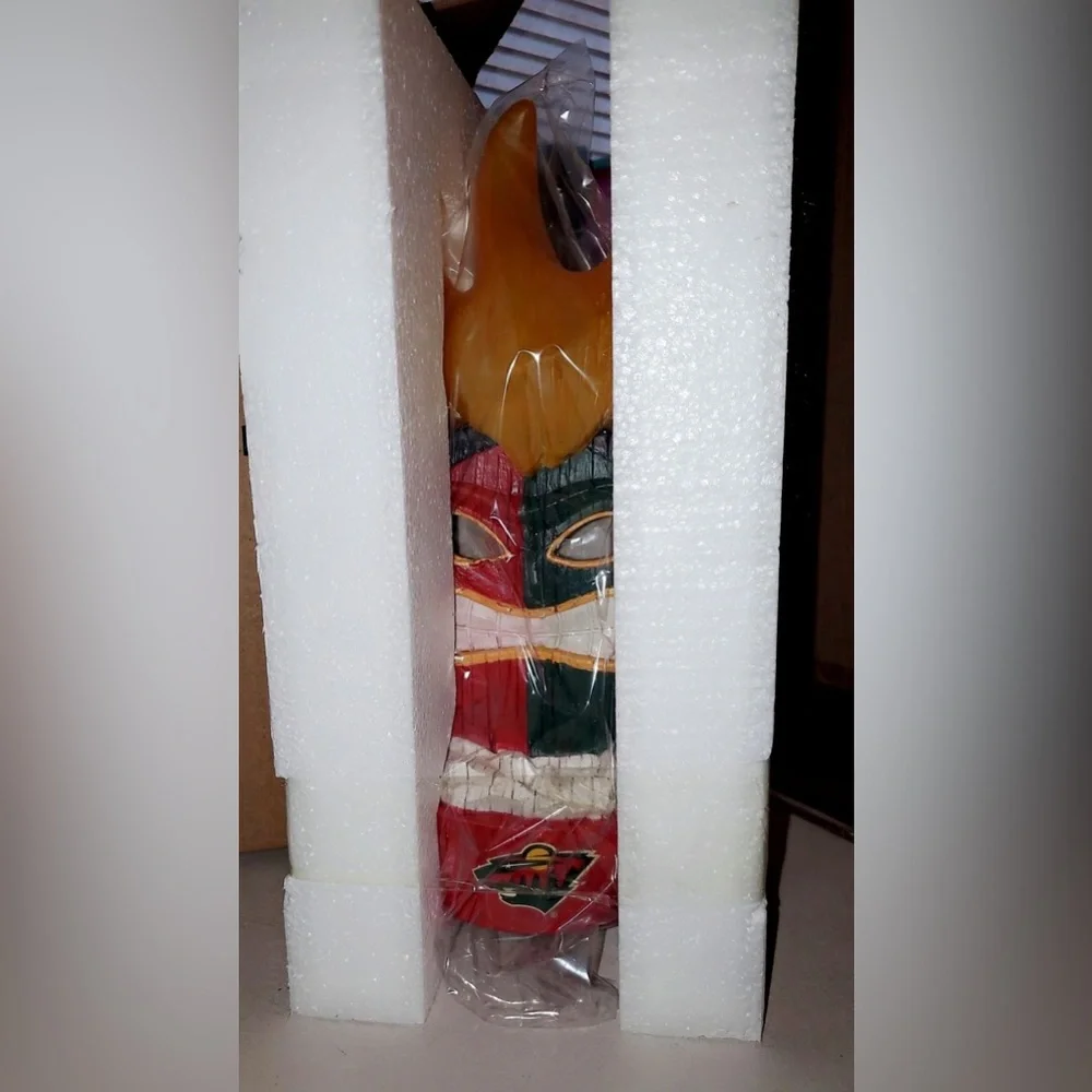 MINNESOTA WILD Statue Lit Night Lamp Indoor Decor NWT